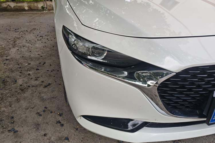 Used Mazda 3 Axela 2020 2.0L Automatic Zhiya Edition Right Front Headlight