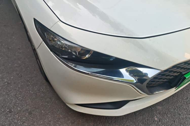 Used Mazda 3 Axela 2020 1.5L Automatic Luxury Version Right Front Headlight