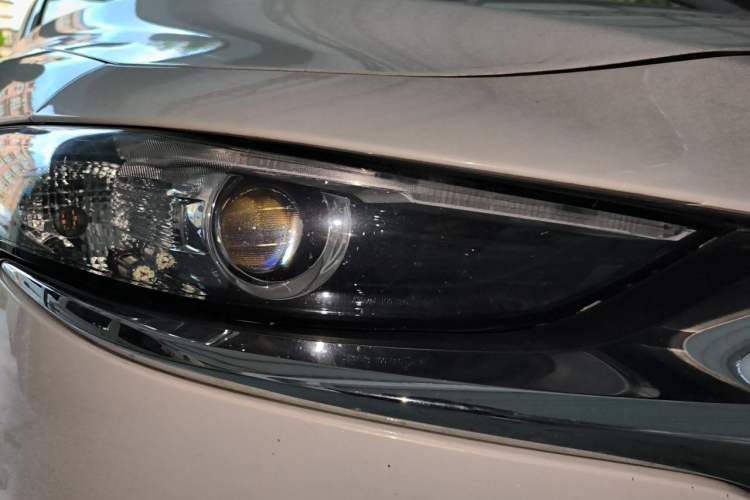 Used Mazda 3 Axela 2020 2.0L Automatic ZhiXuan Edition Right Front Headlight
