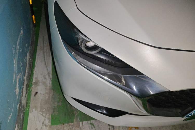 Used Mazda 3 Axela 2020 2.0L Automatic Zhiya Edition Right Front Headlight