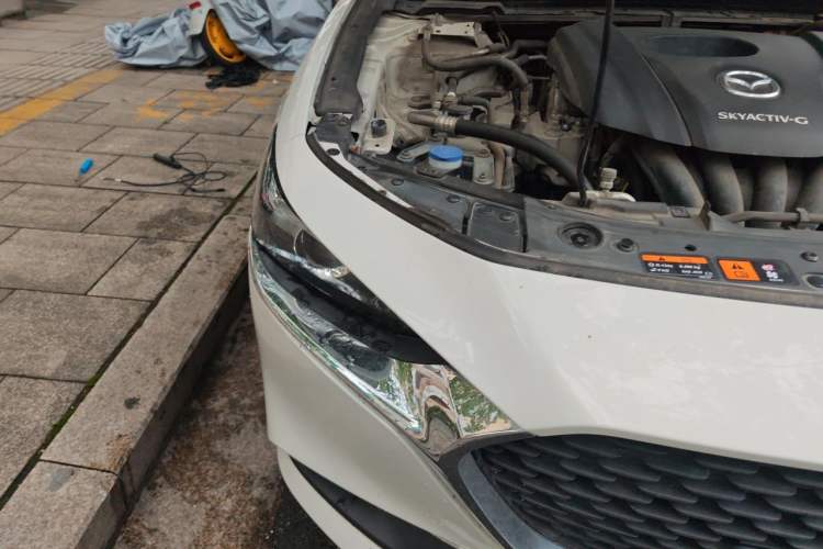 Used Mazda 3 Axela 2020 1.5L Automatic ZhiMei Edition Right Front Headlight