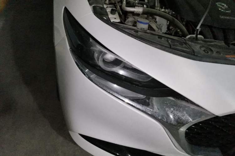 Used Mazda 3 Axela 2020 2.0L Automatic Zhiya Edition Right Front Headlight