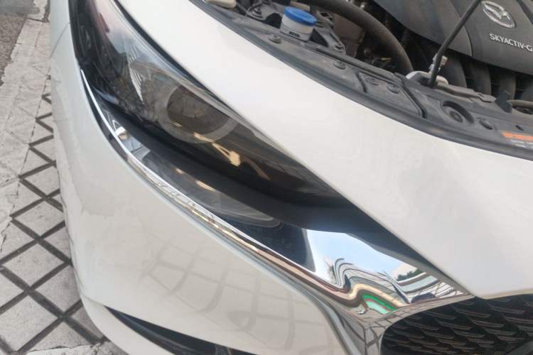 Used Mazda 3 Axela 2020 2.0L Automatic Zhiya Edition Right Front Headlight