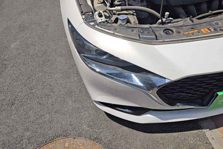 Used Mazda 3 Axela 2020 2.0L Automatic Zhiya Edition Right Front Headlight