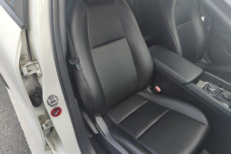 Used Mazda 3 Axela 2020 1.5L Automatic Zhiyue Sunroof Version Right Front Seat