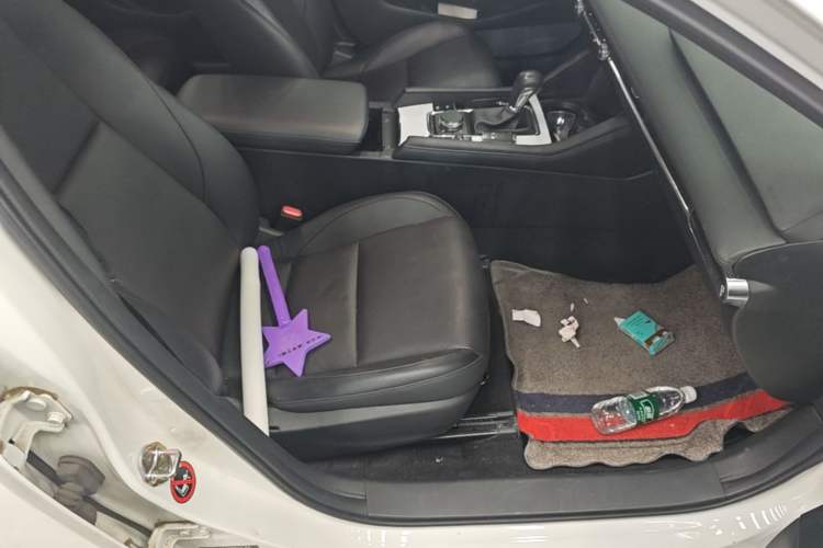 Used Mazda 3 Axela 2020 2.0L Automatic Zhiya Edition Right Front Seat