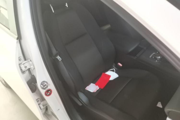 Used Mazda 3 Axela 2020 1.5L Automatic ZhiMei Edition Right Front Seat