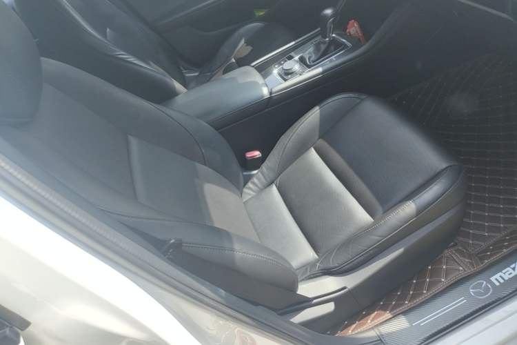 Used Mazda 3 Axela 2020 2.0L Automatic Zhiya Edition Right Front Seat