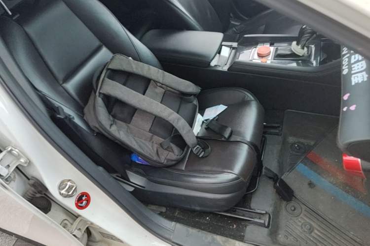 Used Mazda 3 Axela 2020 2.0L Automatic Zhiya Edition Right Front Seat