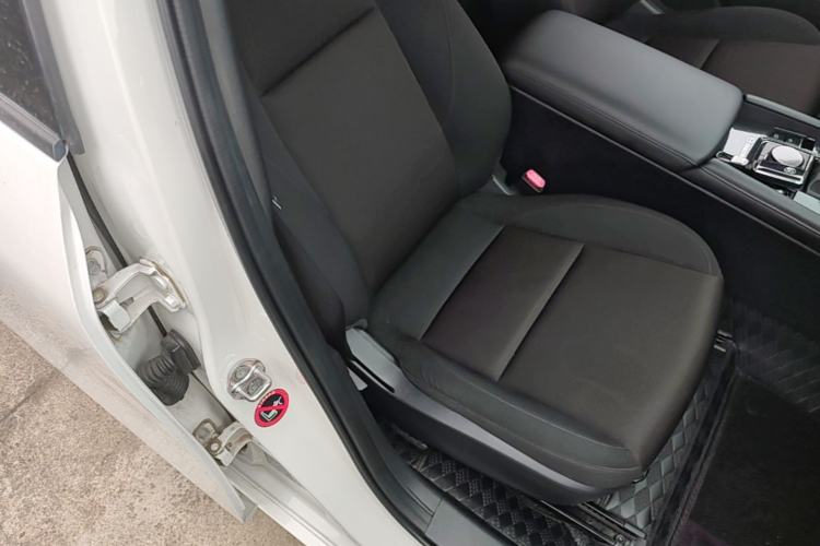Used Mazda 3 Axela 2020 1.5L Automatic ZhiMei Edition Right Front Seat