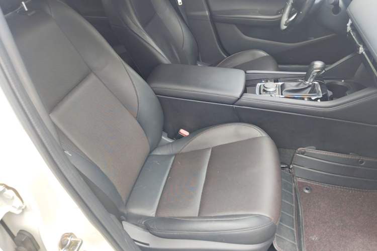 Used Mazda 3 Axela 2020 2.0L Automatic Zhiya Edition Right Front Seat