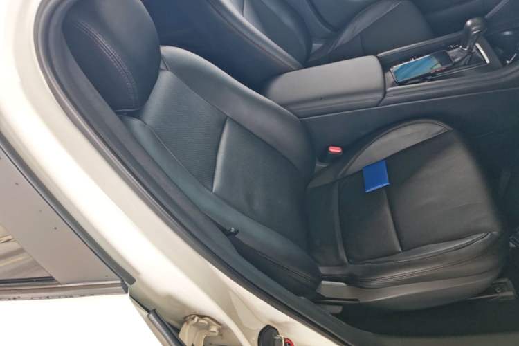 Used Mazda 3 Axela 2020 1.5L Automatic ZhiMei Edition Right Front Seat