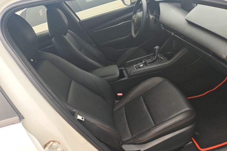 Used Mazda 3 Axela 2020 1.5L Automatic ZhiMei Edition Right Front Seat