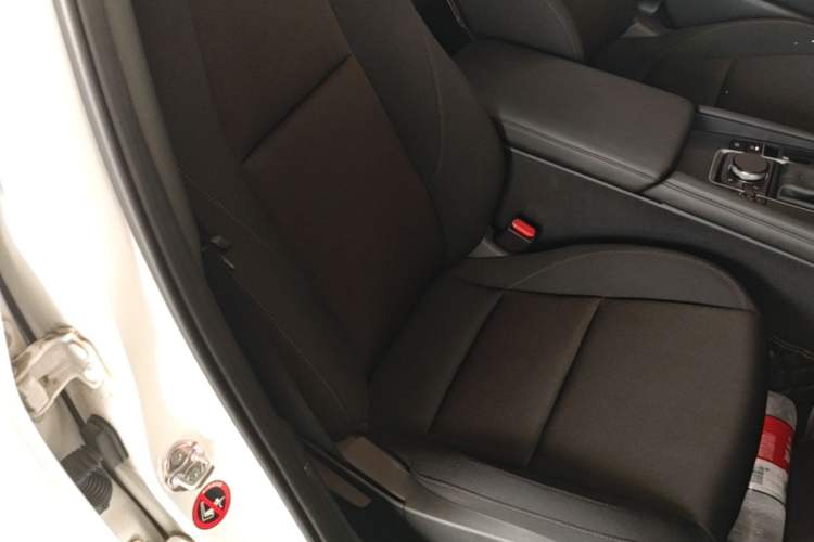 Used Mazda 3 Axela 2020 1.5L Automatic Zhiyue Sunroof Version Right Front Seat