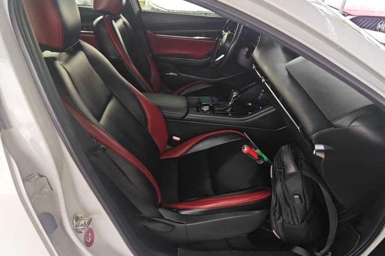 Used Mazda 3 Axela 2020 2.0L Automatic ZhiXuan Edition Right Front Seat