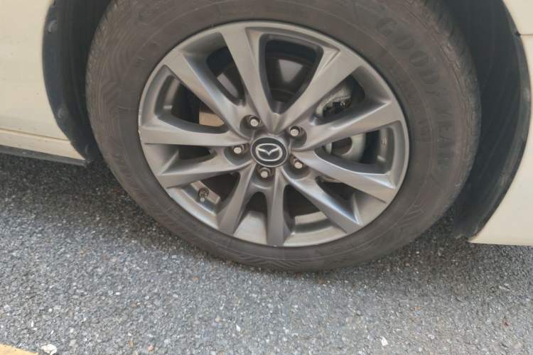 Used Mazda 3 Axela 2020 1.5L Automatic ZhiMei Edition Right Front Wheel Hub