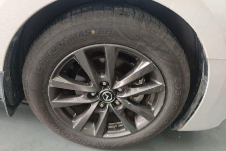 Used Mazda 3 Axela 2020 1.5L Automatic ZhiMei Edition Right Front Wheel Hub