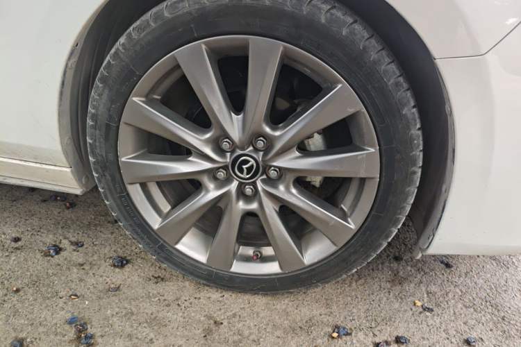 Used Mazda 3 Axela 2020 2.0L Automatic Zhiya Edition Right Front Wheel Hub