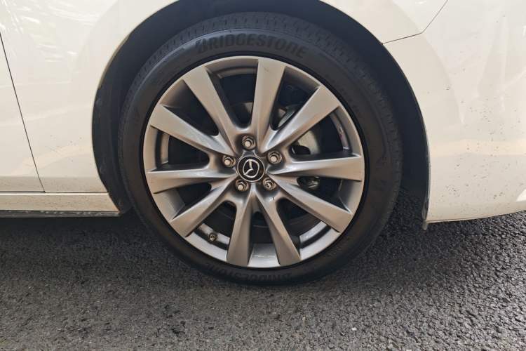 Used Mazda 3 Axela 2020 2.0L Automatic Zhiya Edition Right Front Wheel Hub