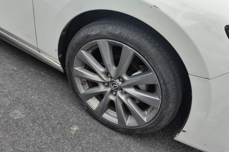 Used Mazda 3 Axela 2020 2.0L Automatic Zhiya Edition Right Front Wheel Hub