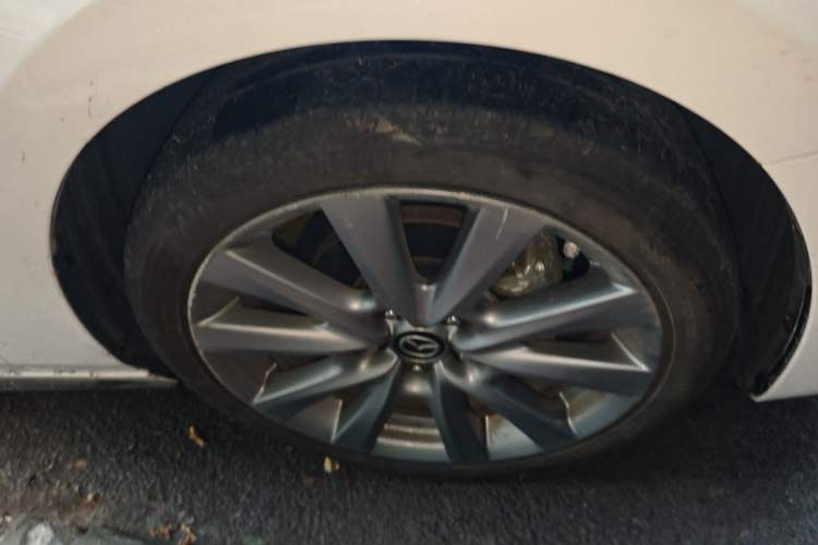 Used Mazda 3 Axela 2020 2.0L Automatic ZhiZun Edition Right Front Wheel Hub