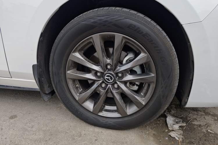 Used Mazda 3 Axela 2020 1.5L Automatic ZhiMei Edition Right Front Wheel Hub