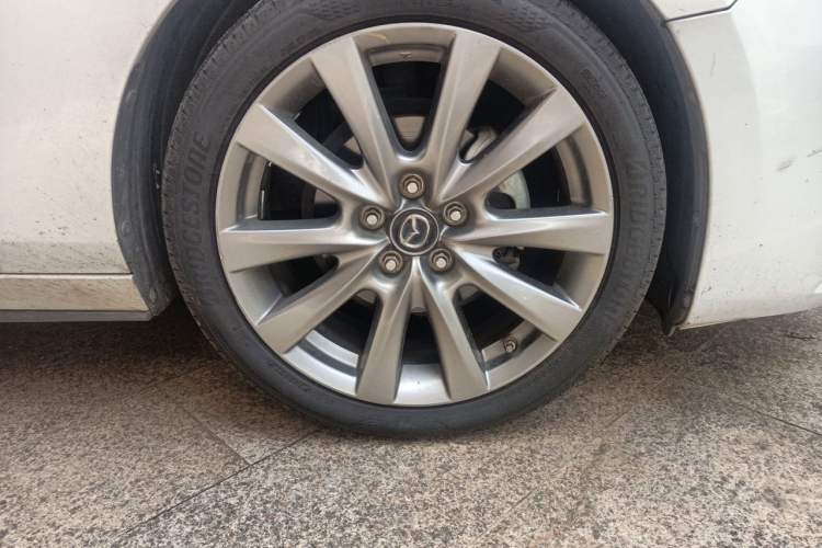 Used Mazda 3 Axela 2020 2.0L Automatic ZhiXuan Edition Right Front Wheel Hub