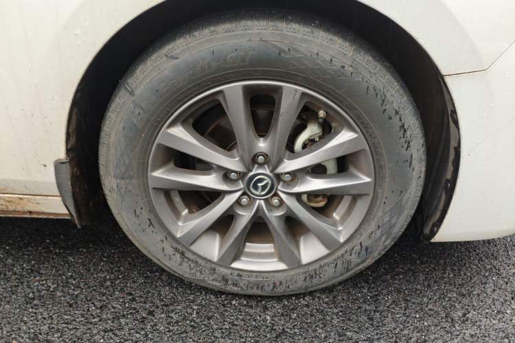 Used Mazda 3 Axela 2020 1.5L Automatic ZhiMei Edition Right Front Wheel Hub