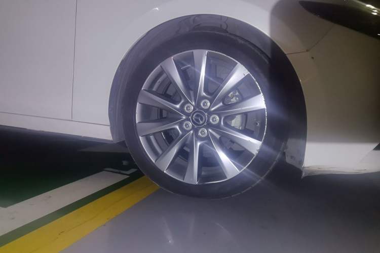 Used Mazda 3 Axela 2020 2.0L Automatic Zhiya Edition Right Front Wheel Hub