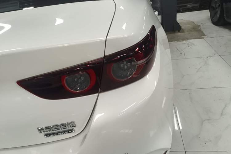 Used Mazda 3 Axela 2020 2.0L Automatic Zhiya Edition Right Rear Taillight