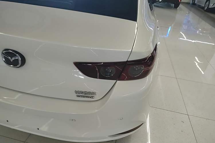 Used Mazda 3 Axela 2020 1.5L Manual ZhiMei Edition Right Rear Taillight