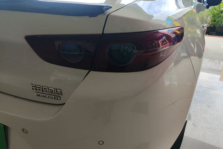 Used Mazda 3 Axela 2020 1.5L Automatic ZhiMei Edition Right Rear Taillight