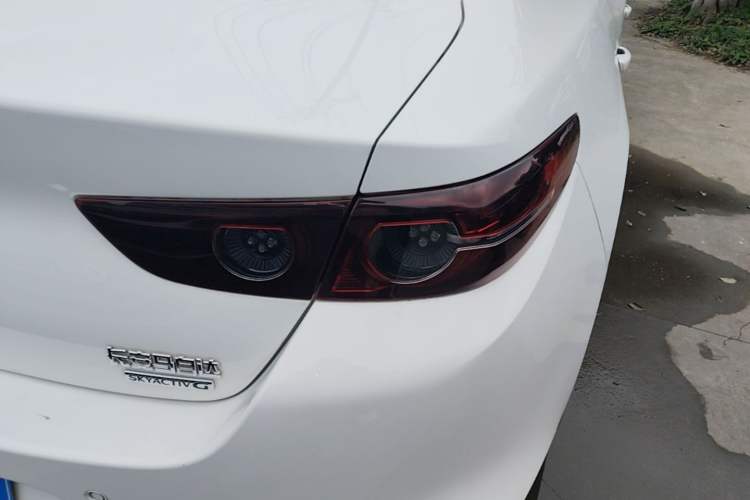 Used Mazda 3 Axela 2020 2.0L Automatic Zhiya Edition Right Rear Taillight