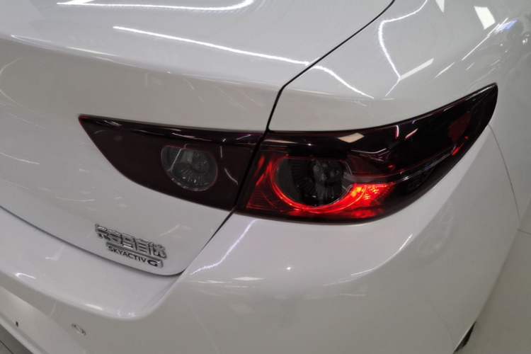 Used Mazda 3 Axela 2020 1.5L Automatic ZhiMei Edition Right Rear Taillight