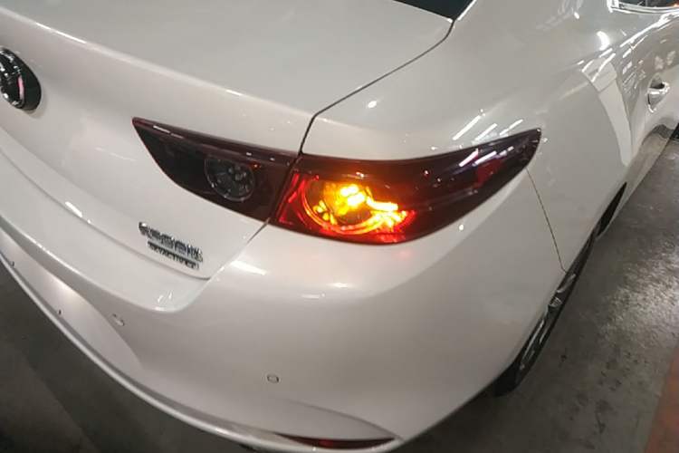 Used Mazda 3 Axela 2020 1.5L Automatic Zhiyue Sunroof Version Right Rear Taillight