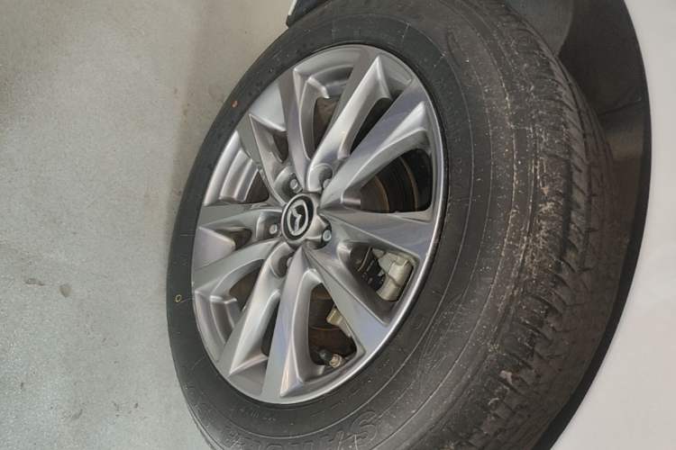 Used Mazda 3 Axela 2020 1.5L Automatic Zhiyue Sunroof Version Right Rear Wheel Hub