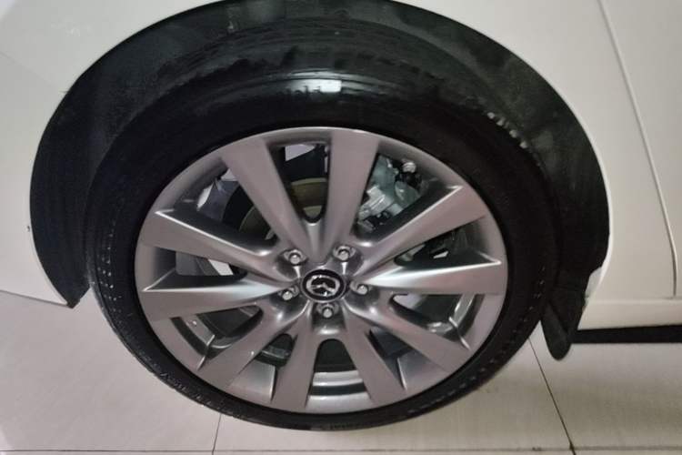 Used Mazda 3 Axela 2020 2.0L Automatic Zhiya Edition Right Rear Wheel Hub