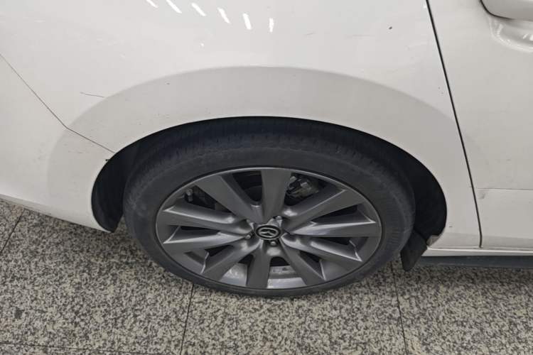 Used Mazda 3 Axela 2020 2.0L Automatic Zhiya Edition Right Rear Wheel Hub