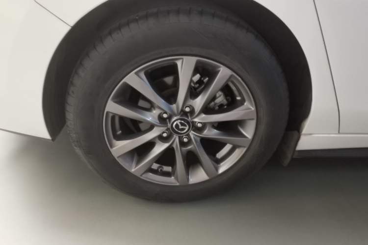 Used Mazda 3 Axela 2020 1.5L Automatic ZhiMei Edition Right Rear Wheel Hub