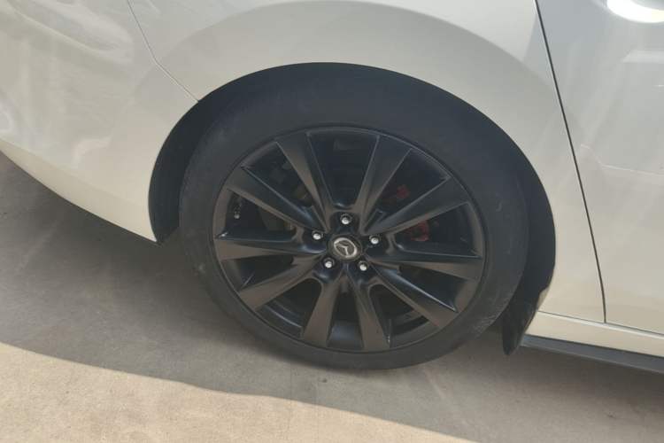 Used Mazda 3 Axela 2020 2.0L Automatic Zhiya Edition Right Rear Wheel Hub