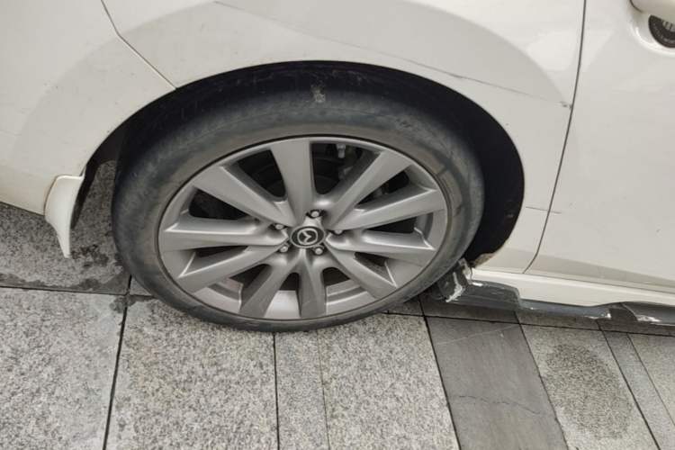 Used Mazda 3 Axela 2020 2.0L Automatic Zhiya Edition Right Rear Wheel Hub