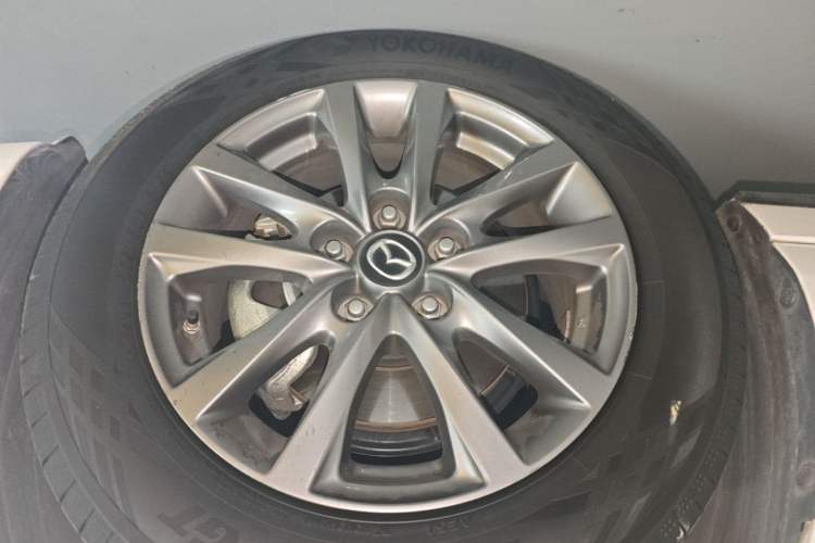 Used Mazda 3 Axela 2020 1.5L Automatic ZhiMei Edition Right Rear Wheel Hub