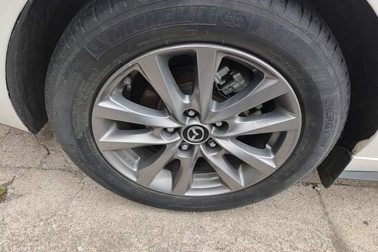 Used Mazda 3 Axela 2020 1.5L Automatic ZhiMei Edition Right Rear Wheel Hub