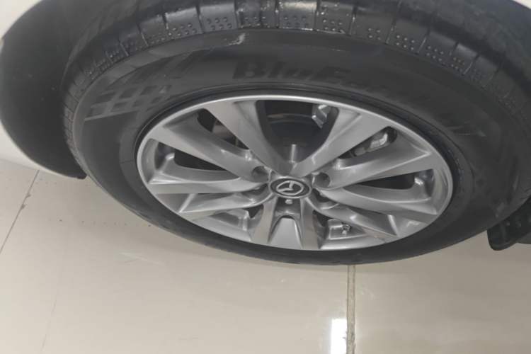 Used Mazda 3 Axela 2020 1.5L Automatic ZhiMei Edition Right Rear Wheel Hub