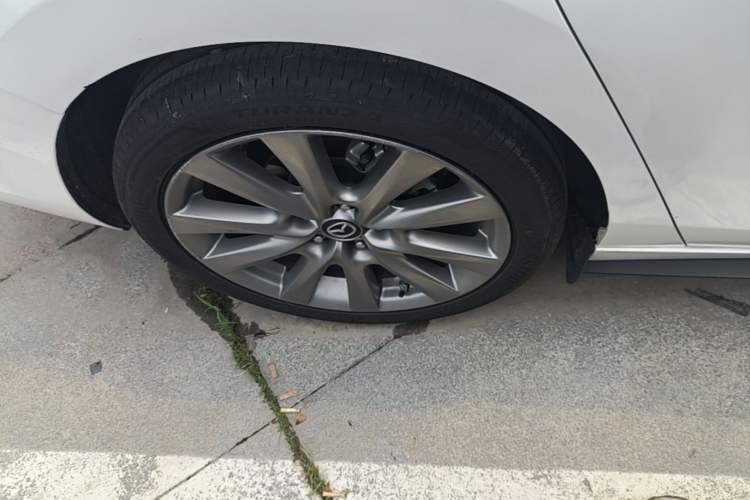 Used Mazda 3 Axela 2020 2.0L Automatic ZhiZun Edition Right Rear Wheel Hub