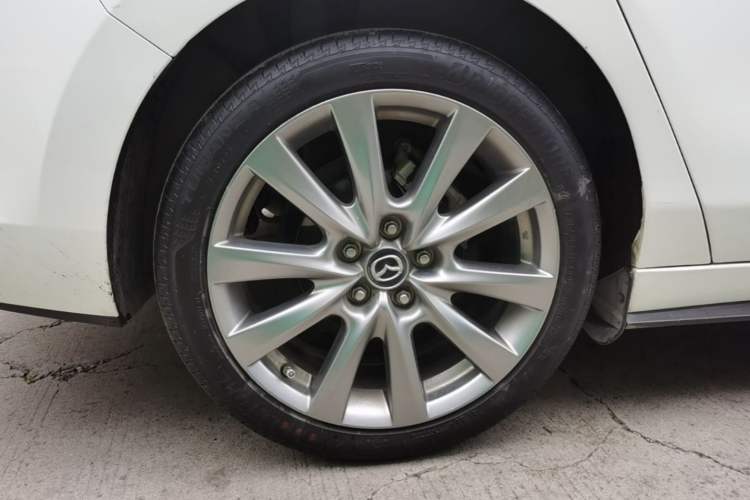 Used Mazda 3 Axela 2020 2.0L Automatic Zhiya Edition Right Rear Wheel Hub