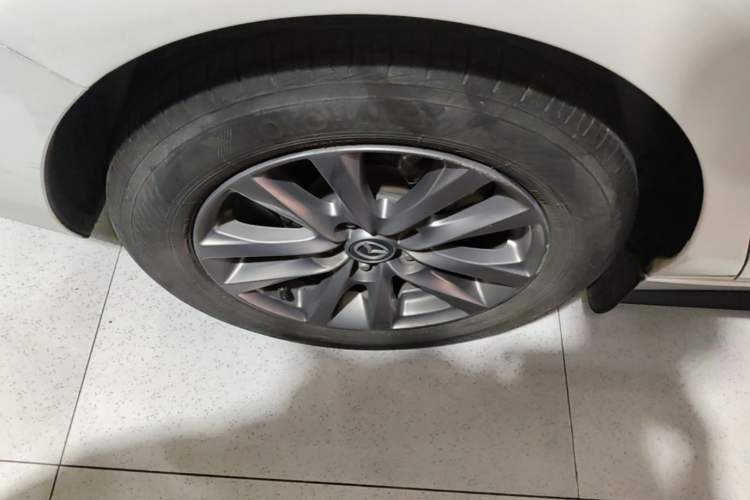 Used Mazda 3 Axela 2020 1.5L Automatic Luxury Version Right Rear Wheel Hub