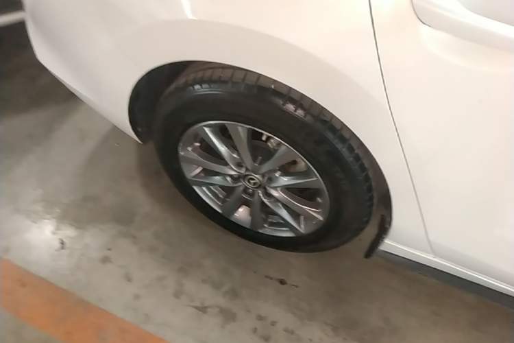Used Mazda 3 Axela 2020 1.5L Automatic Zhiyue Sunroof Version Right Rear Wheel Hub