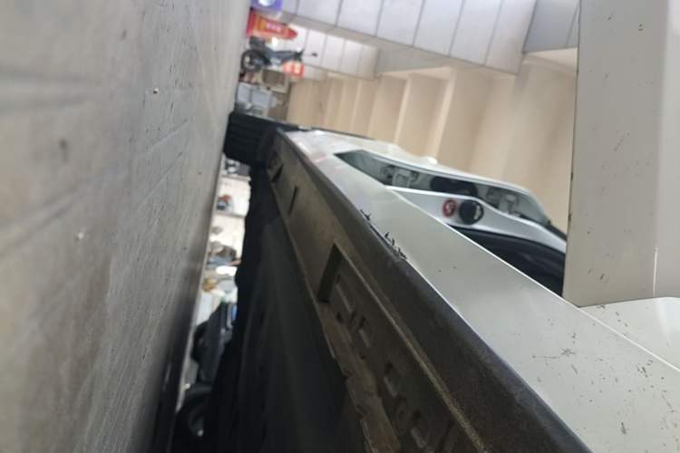 Used Mazda 3 Axela 2020 2.0L Automatic ZhiXuan Edition Right Side Sill