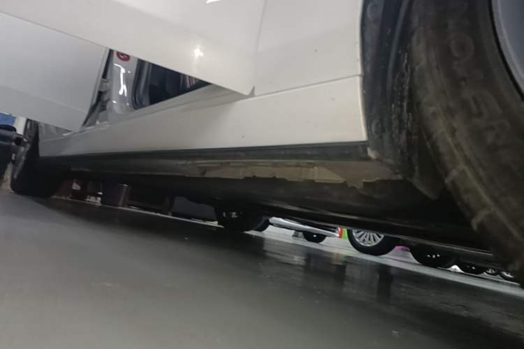Used Mazda 3 Axela 2020 2.0L Automatic ZhiXuan Edition Right Side Sill